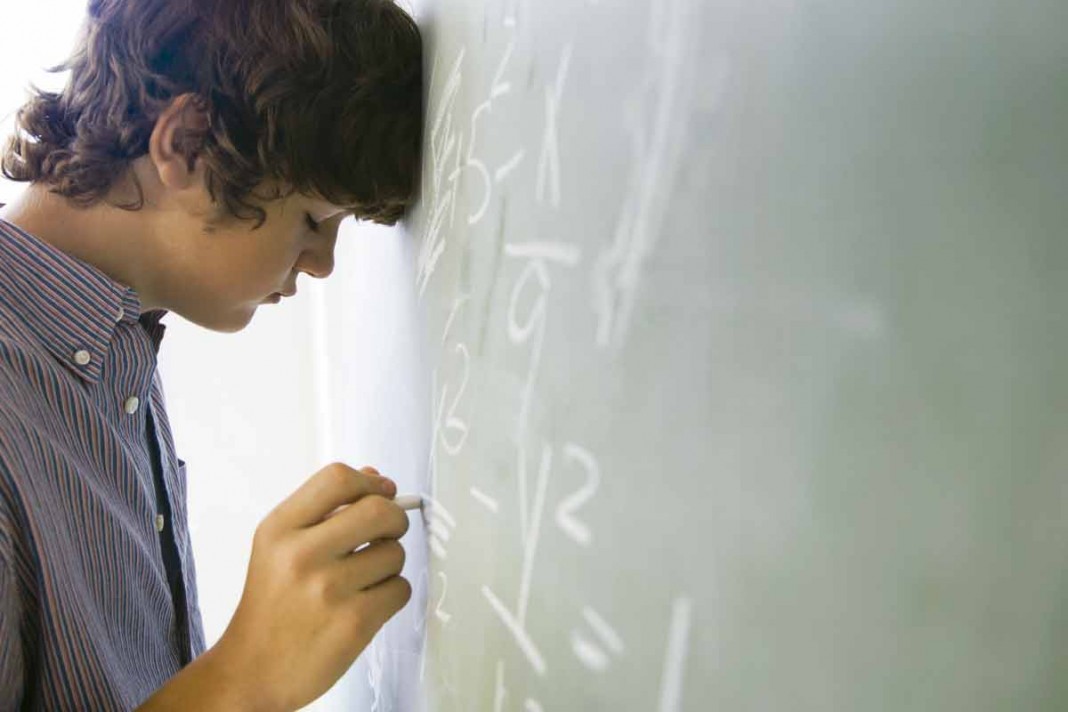 Ansiedade matemática dispara ‘gatilho do medo’ no cérebro e dificulta resolução de problemas