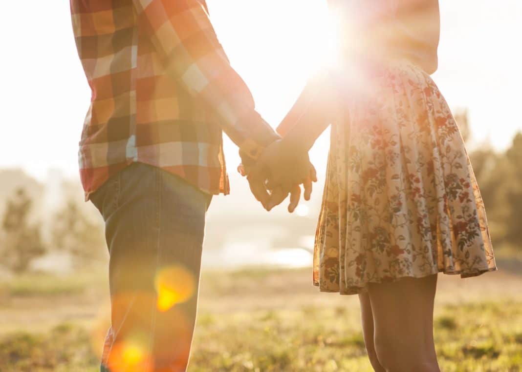 casal apaixonado Diferenças entre GOSTAR, ESTAR APAIXONADO e AMAR