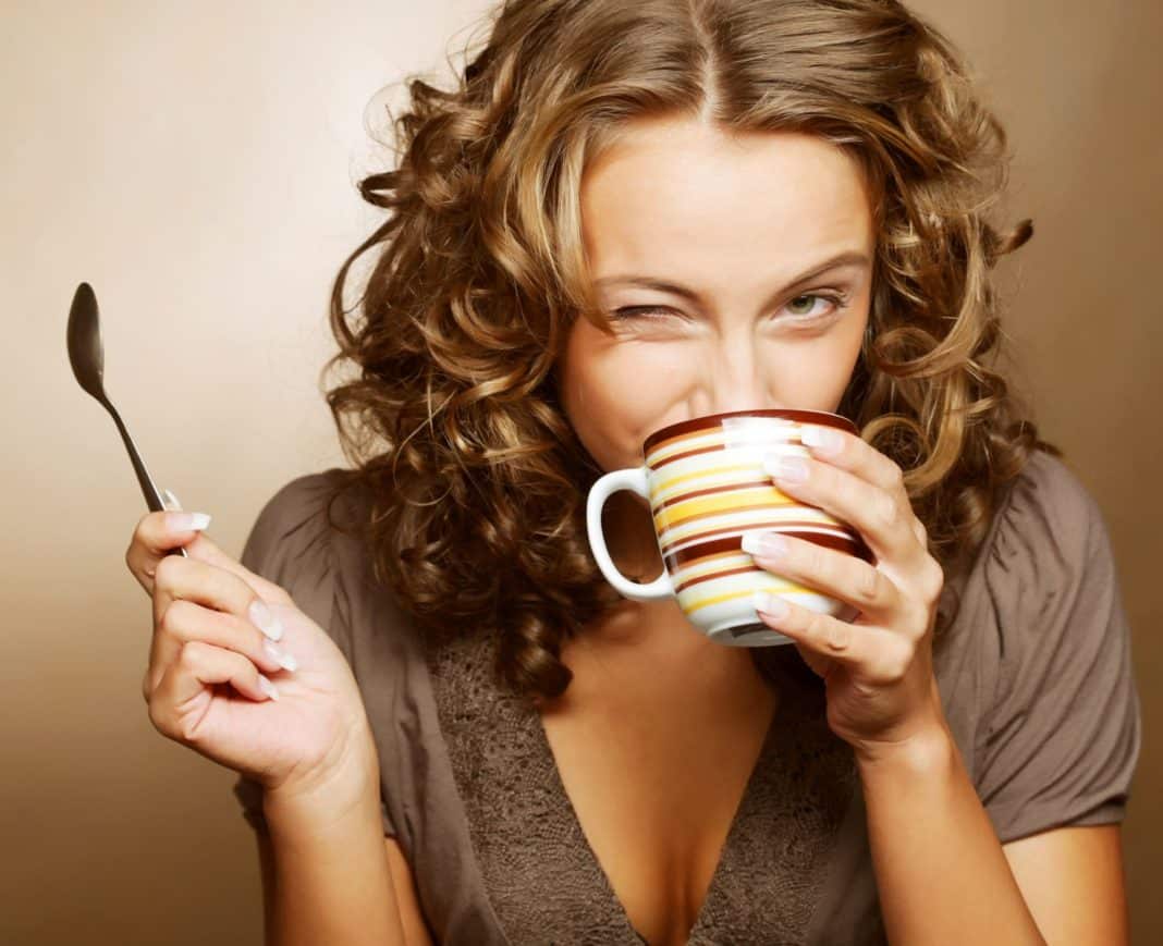 UMA XICARA DE CAFÉ