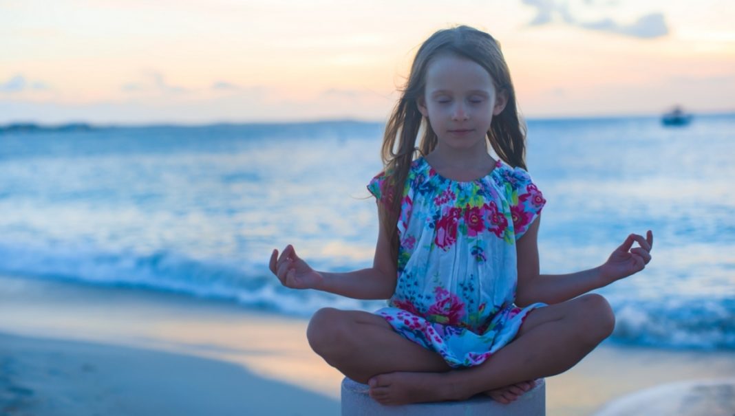 “APENAS RESPIRE”: CRIANÇAS FALAM SOBRE MEDITAÇÃO