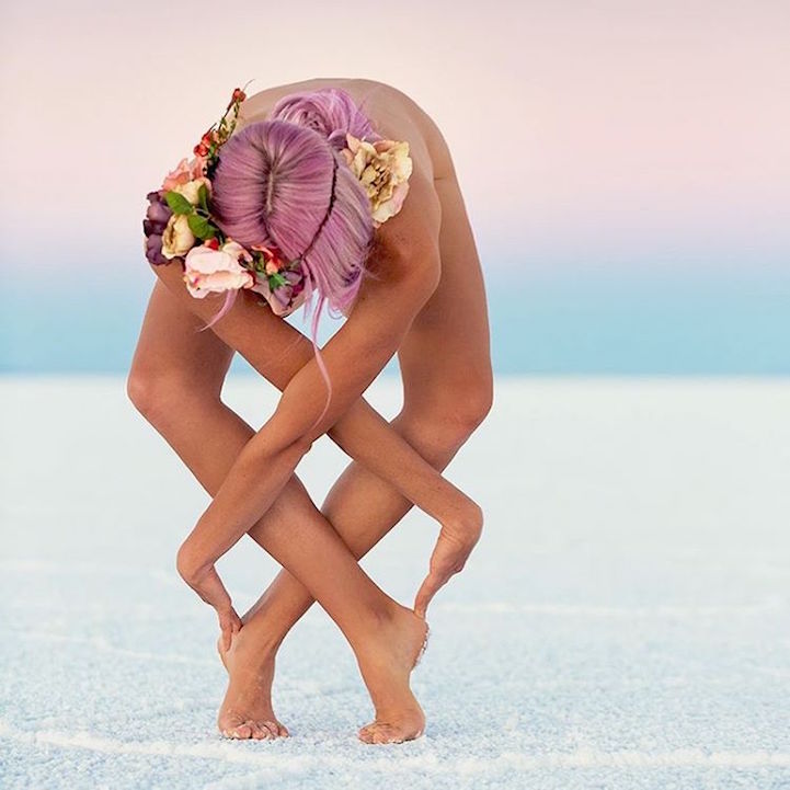 fasdapsicanalise.com.br - Mulher contorce seu corpo em poses incríveis de Yoga para promover a paz interior e a autocura