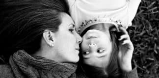 10 Coisas que você aprende ao ser criado por uma mãe forte
