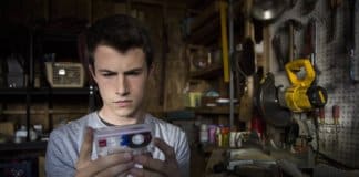 “13 REASONS WHY” – NOVA SÉRIE NETFLIX DISCUTE SUICÍDIO ENTRE JOVENS