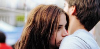 Quem insiste pelo o amor do outro acaba desistindo da própria dignidade