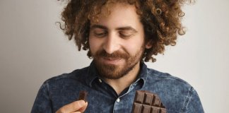 Comer muito açúcar pode tornar os homens deprimidos