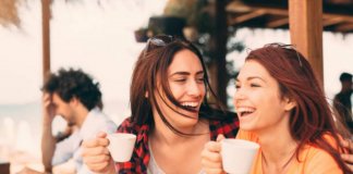 Tomar café com uma amiga: uma das melhores terapias do mundo!