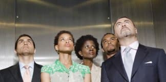 De que adianta falar quatro idiomas e não dizer “bom dia” no elevador?
