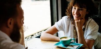 Tomar café com um amigo: uma das melhores terapias do mundo!