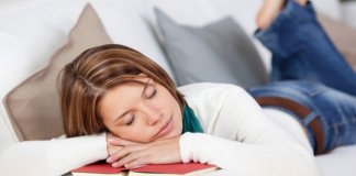 Tirar uma soneca pode te ajudar a aprender melhor, diz estudo