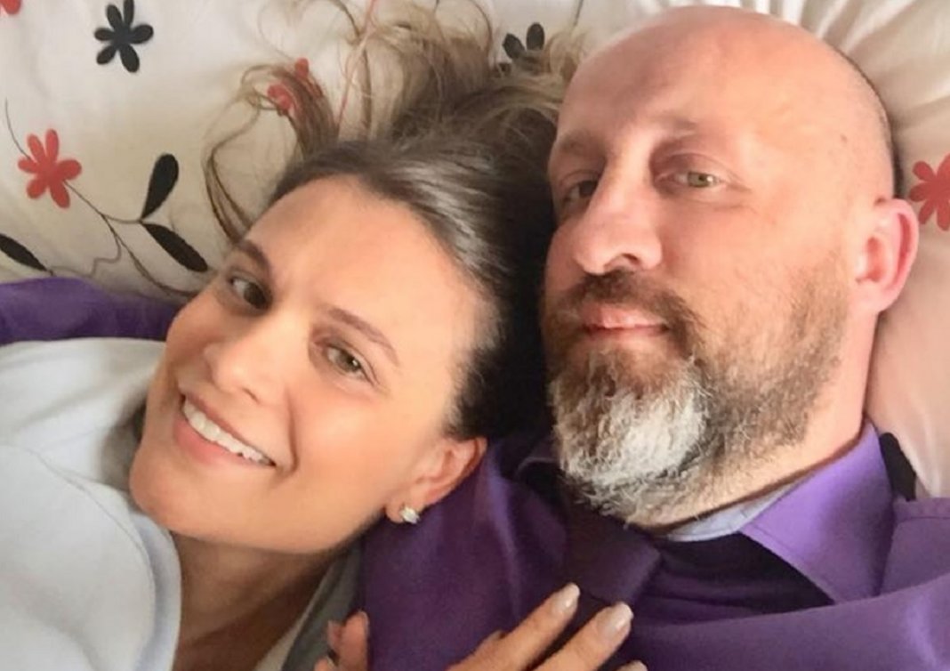 Faço questão de dormir na mesma cama com a esposa
