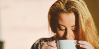 O aroma do café estimula o cérebro e melhora os processos cognitivos