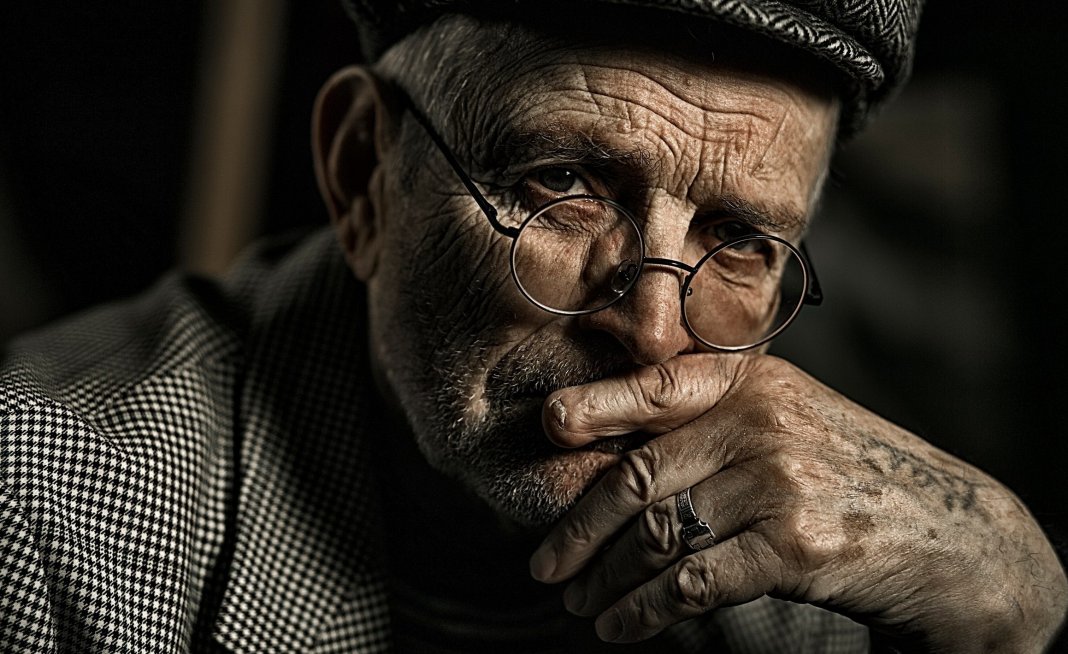 Envelhecimento: Reflexões sobre o processo de luto e perdas da pessoa idosa