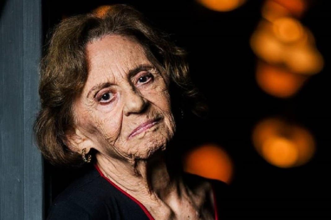 laura-cardozo-veja-com-marsukawa-20170410-0010-696x463 ‘Meu rosto reflete a minha vida, a minha alma, o que amei, o que sofri…’, Laura Cardoso, 90 anos