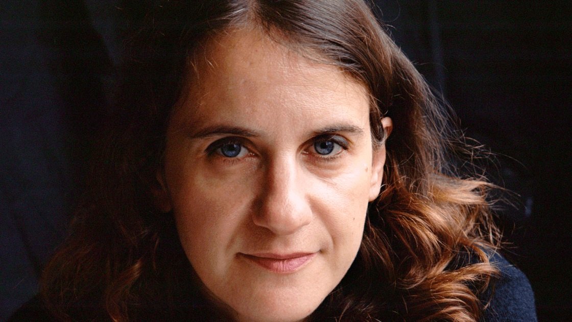 Esta-escritora-defende-que-filhos-não-trazem-felicidade“Os-meus-me-levaram-a-falência.”