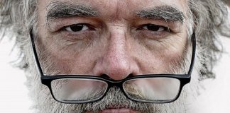 O sujeito competitivo e mal-educado, desrespeitoso, antiético e desonesto é um monstro. Ponto!