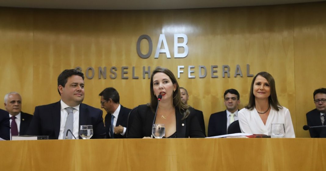 OAB impede quem praticar violência contra mulher (não apenas física) de se tornar advogado