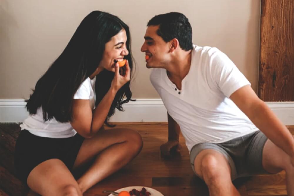 Os casais felizes não falam do seu relacionamento nas redes sociais