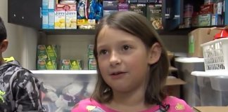 Menina encontra bilhete de loteria premiado e compra comida para pessoas sem-teto