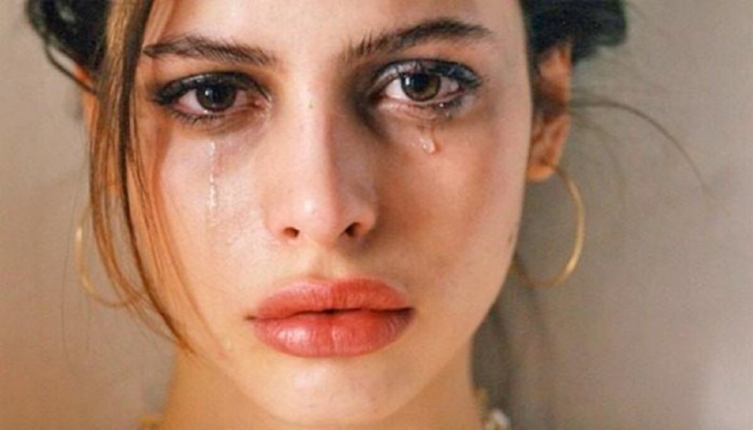 Pessoas que choram com filmes são emocionalmente fortes