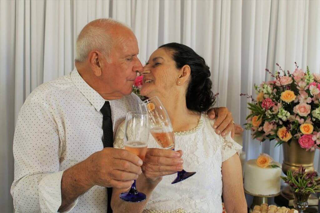 fasdapsicanalise.com.br - Casal de idosos dão match no Tinder e se casam