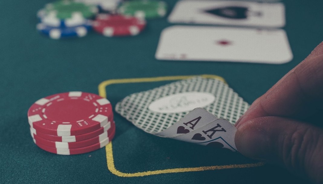 5 Benefícios que o poker pode trazer para a sua vida e a sua mente