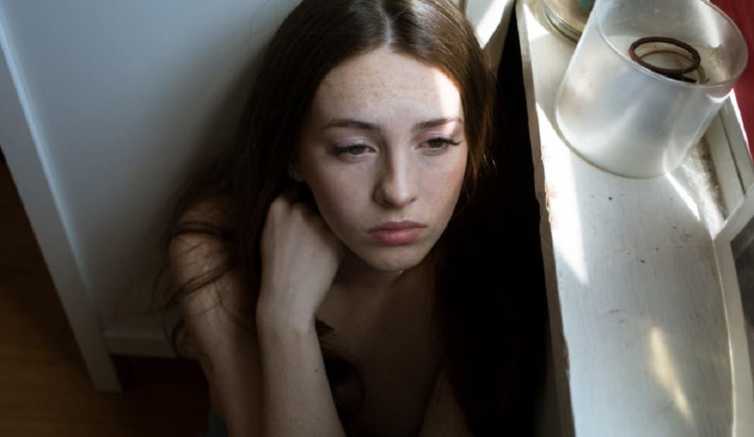 5 sinais sérios de que é hora de procurar ajuda para a sua Depressão Não é apenas tristeza: 5 sinais sérios de que é hora de procurar ajuda para a sua Depressão