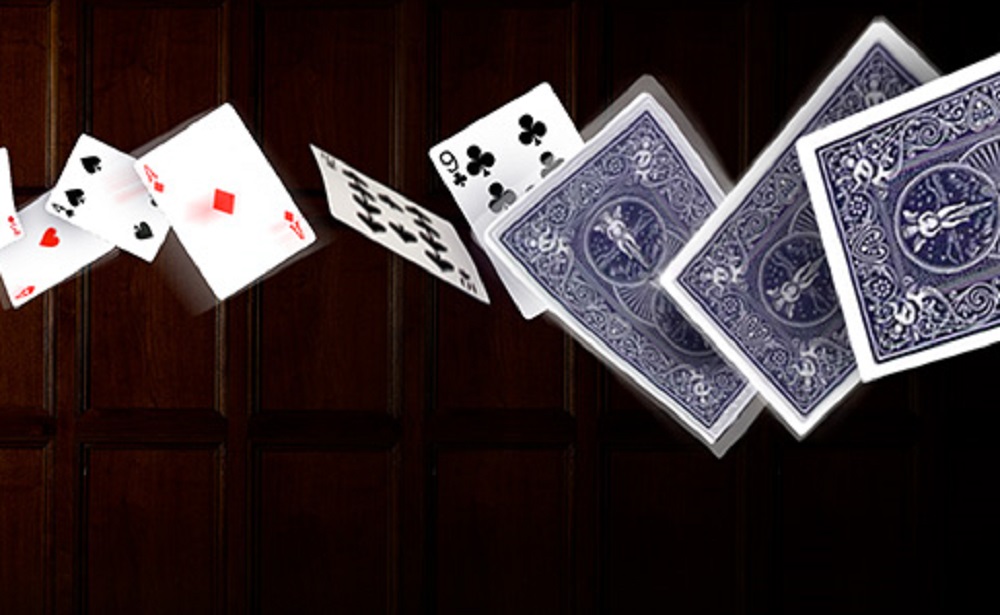 Sabia que por trás das cartas existe um grande jogo mental?
