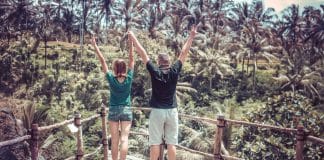 Casais que viajam juntos são mais felizes, diz pesquisa