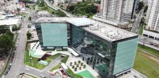 O Boticário doa 1,7 tonelada de álcool em gel para Prefeitura de Curitiba