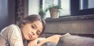 O que dizer para ajudar as crianças a se sentirem calmas quando o mundo se sente frágil