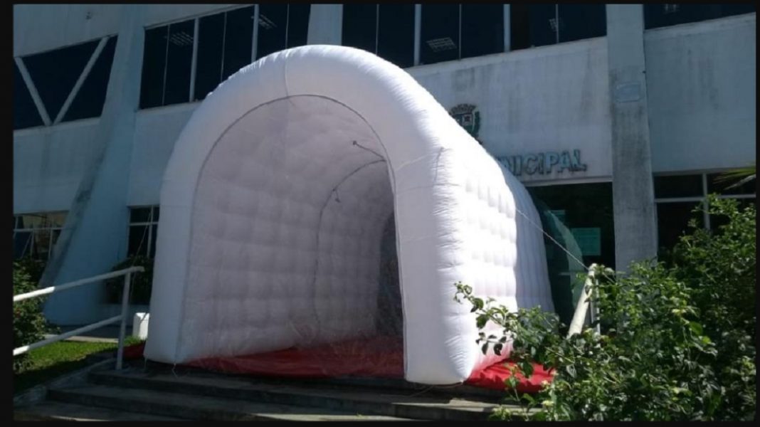 Cidade do interior de SP instala ‘túnel desinfetante’ contra coronavírus
