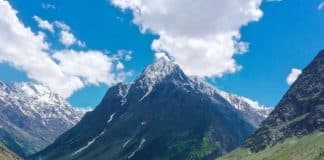Indianos avistam o Himalaia pela primeira vez em 30 anos