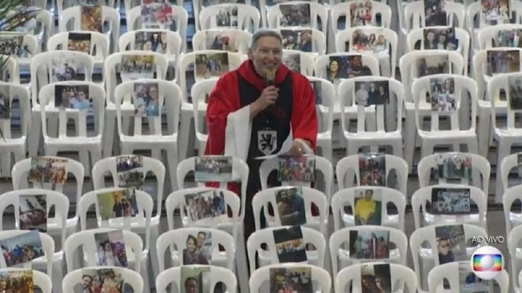Padre Marcelo Rossi homenageia profissionais da saúde em missa sem público